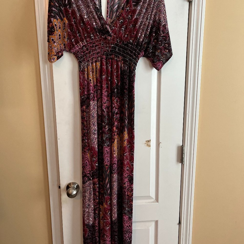 Maxi dress in rich multi colors. Size X Large